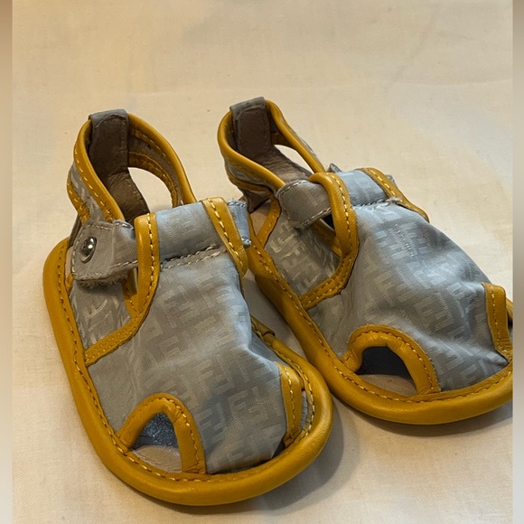 Authentic Fendi Baby Shoes - Picture 4 of 5